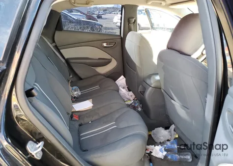 2013 Dodge Dart Sxt z USA, uszkodzony, nr VIN 1C3CDFBH6DD147384